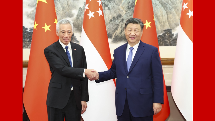 Xi meets Lee Hsien Loong, calling for boosting China-Singapore cooperation