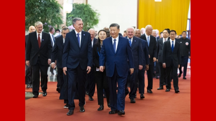 Xi stresses giving play to unique role of people-to-people diplomacy