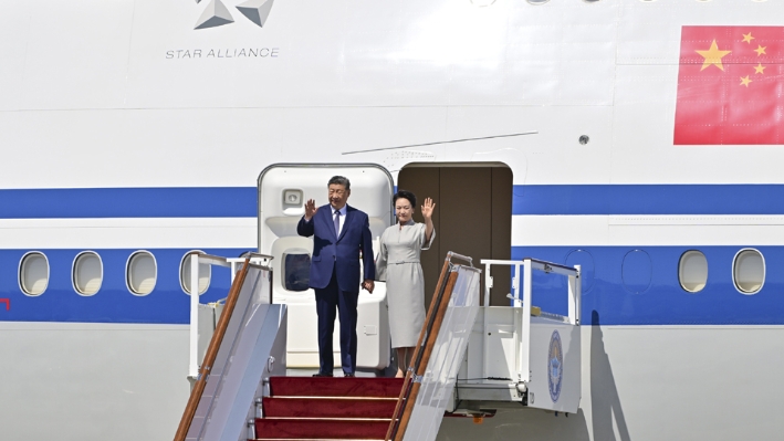  Xi kicks off state visit to Kyrgyzstan, hailing "golden period" of cooperation